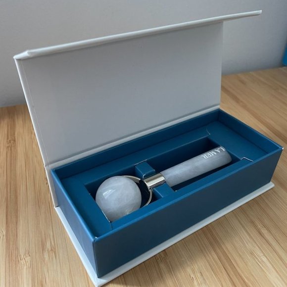 La Mer Skincare La Mer Facial Roller Tool Poshmark
